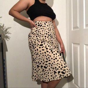 Spotted Midi Skirt ✨